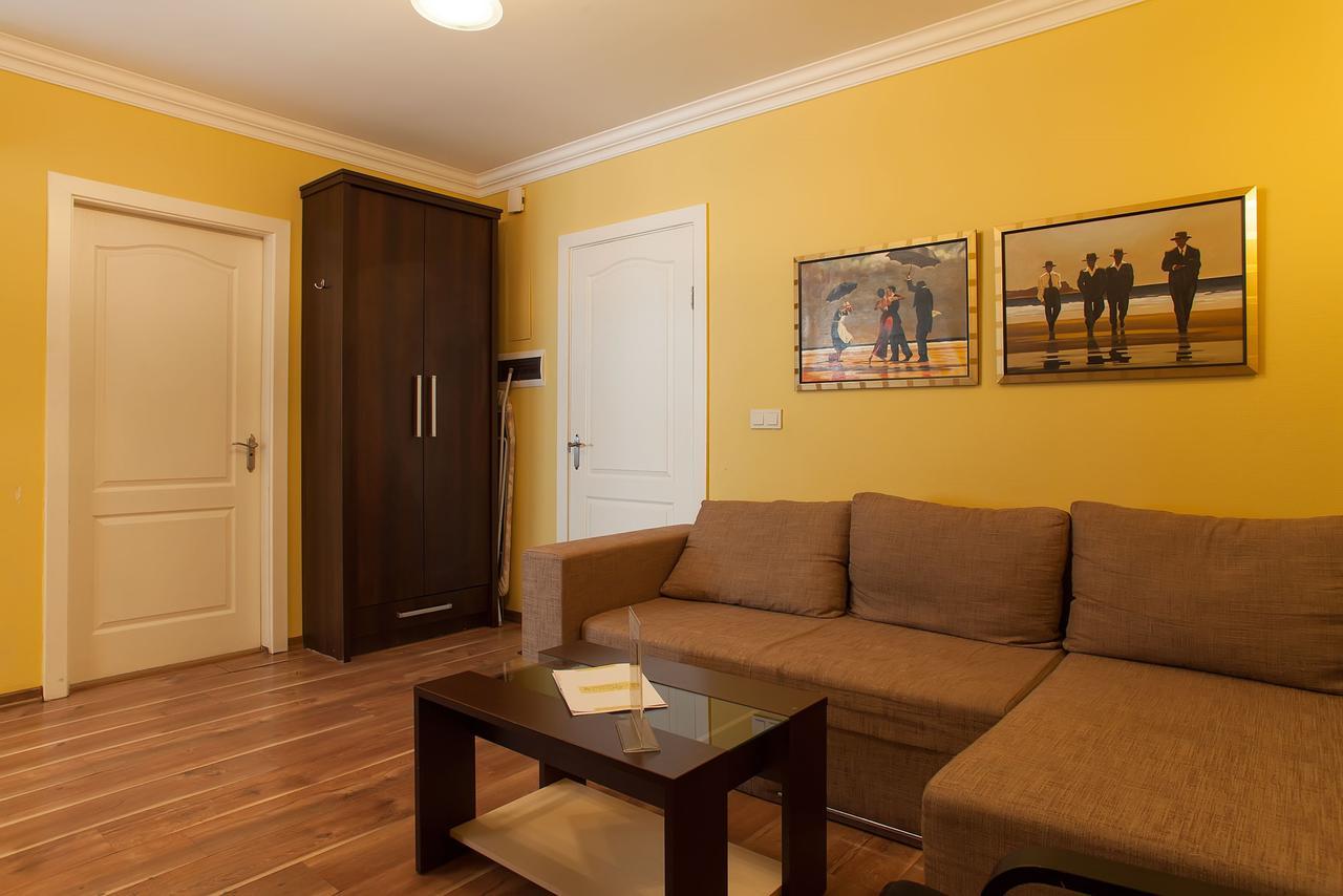 Partner Guest House Kyiv Exterior photo